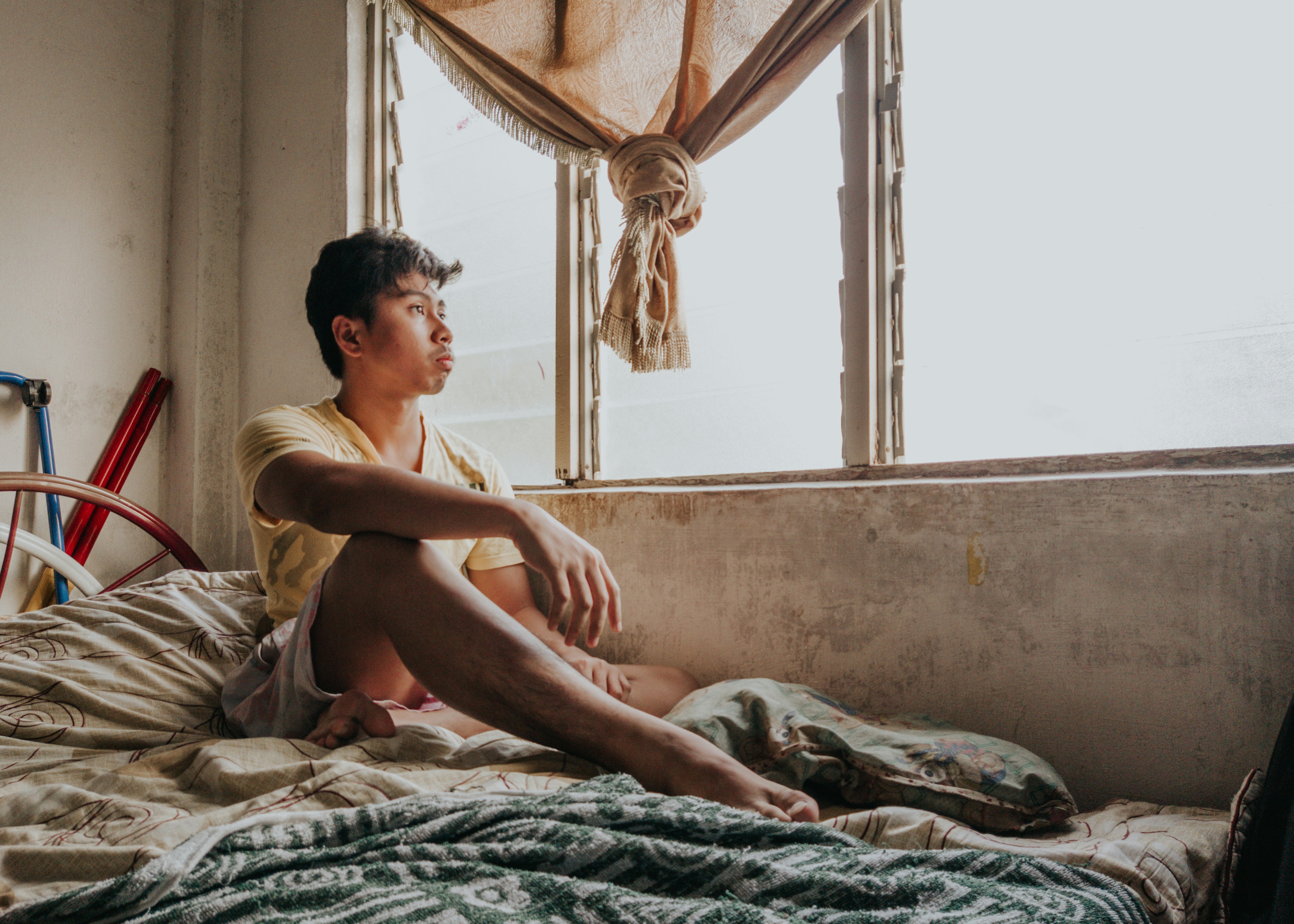 今日推荐封面：海岸线索（示例）